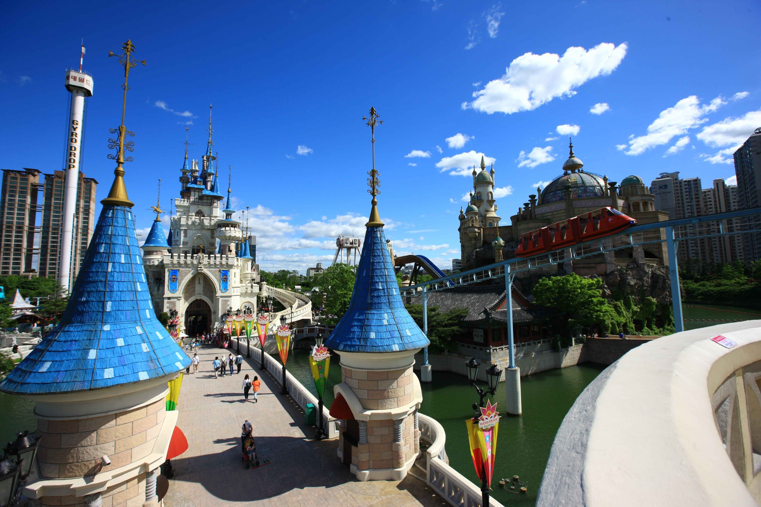 Lotte World scaled